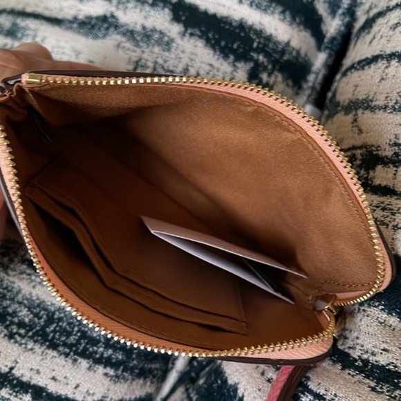 Coach Corner Zip Wristlet In Colorblock With Horse And Carriage - Picture 10 of 16